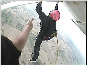 Jesper Rosenberg skydiving